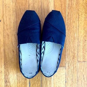 Toms Women's Black Slip-On Shoes